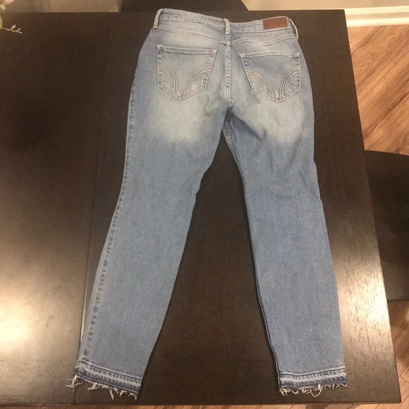 Hollister ripped high rise super skinny jeans - Picture 4 of 4